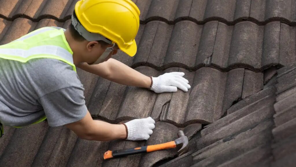 Commercial Roof Repair in Emergency Situations